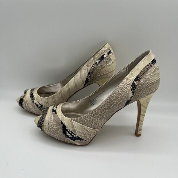 WHITE HOUSE BLACK MARKET, Patent Leather Snake Print Pumps, 4.25", 8.5 - Picture 4 of 7